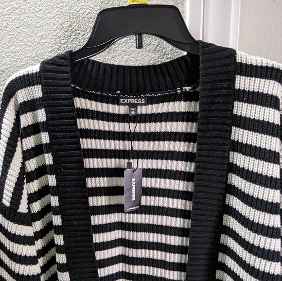 Express shaker knit pocket cover-up Jacket Sweater Cardigan size M - Picture 6 of 7